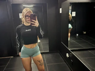 WinterRaynee live cam video preview