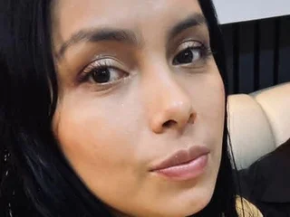 EVELINN_BELEN English speaking webcam model