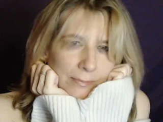 Flirty_Laura webcam livesex profile in submissive cams