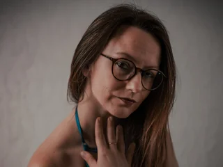 LaetiLuxure webcam livesex profile in mature cams