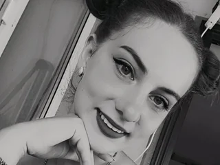 PYIPER webcam livesex profile in average cams