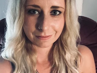 SweetSub18 Submissive webcam from United States